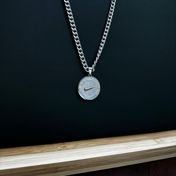 Nike Circle Pattern Pendant Necklace - Silver - 5mm Cuban - 22 Chain - Picture 2 of 3